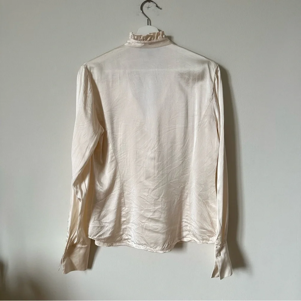Lafayette 148 New York Silk Ruffle Blouse Cream Button Down Size 6 - Picture 3 of 9